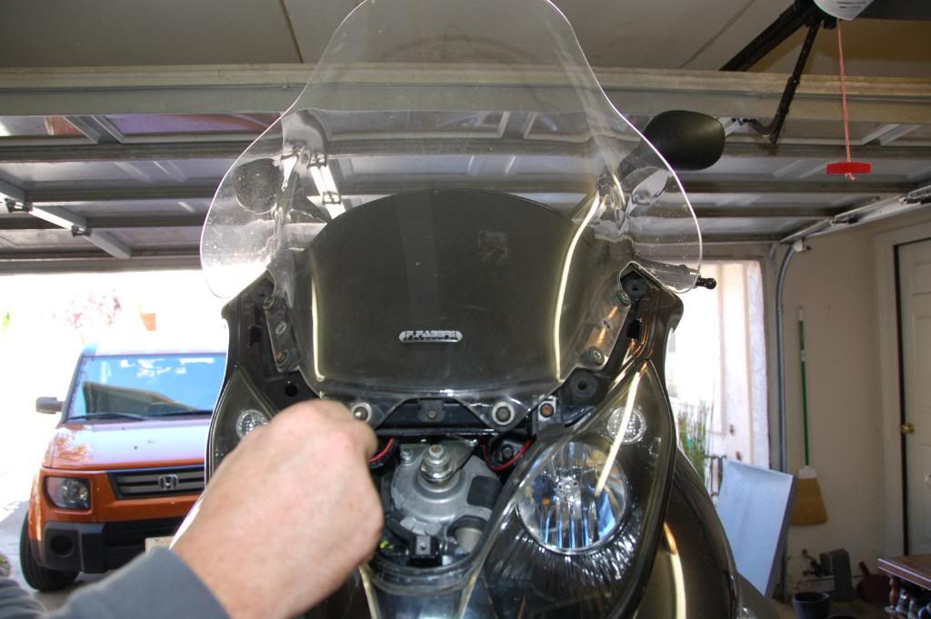 Modern Vespa HiD install on my 250! With Pictures!!